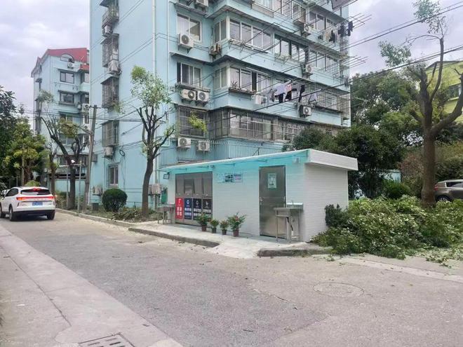 ”负修出冬季高“颜值”龙8头号玩家为树木“剪(图1)