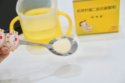扎堆孩子的肠胃健康要特别关注龙8囯际妈咪爱提醒：年末聚会(图1)